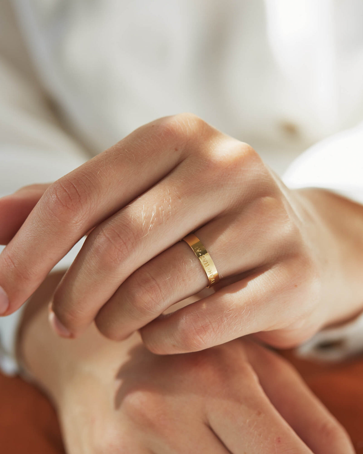 Elegant memory wrap ring by MUHVA STORE featuring a sleek design and polished finish, displayed on a white background.
