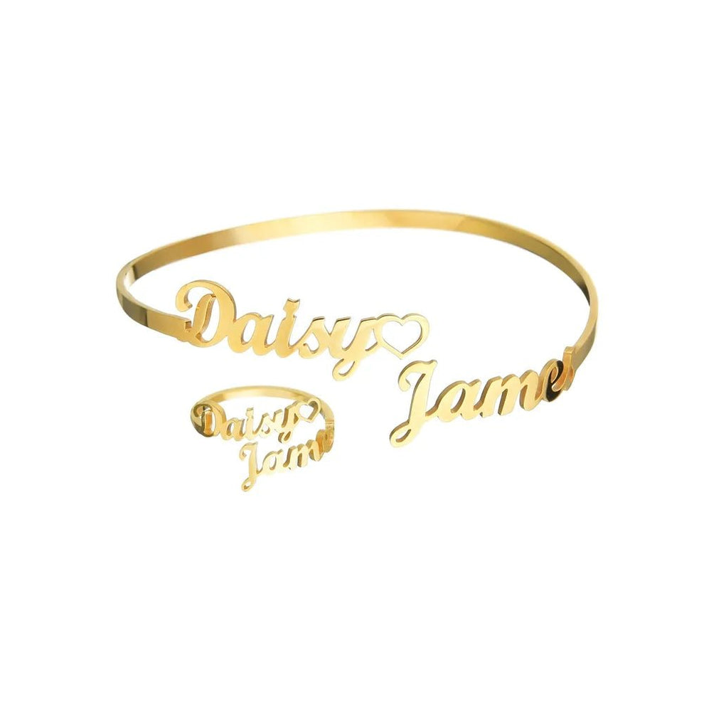 Personalized name jewelry set with custom engraved names, featuring elegant necklace and bracelet from MUHVA STORE.