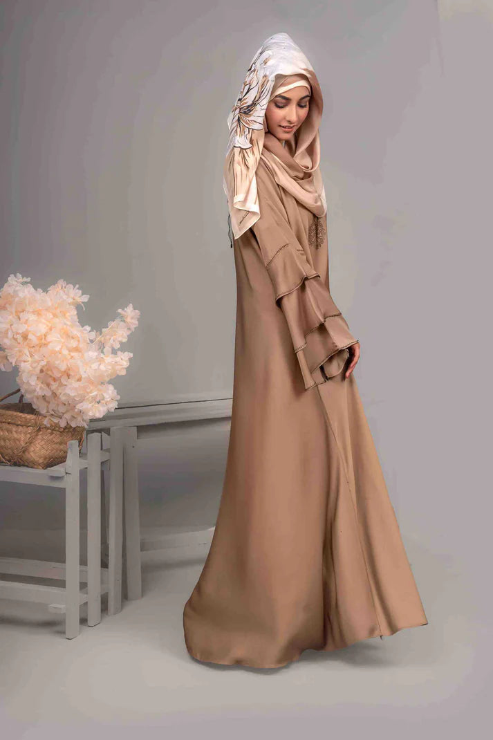 Elegant NASRA handbag by MUHVA STORE featuring sleek design and durable material, shown in a stylish shot.