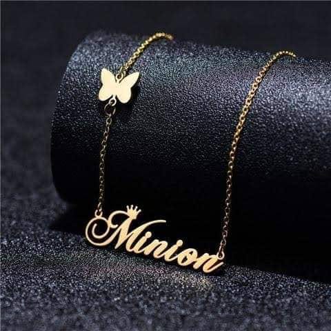 Custom name necklace from Muhva Store featuring a personalized pendant with engraved name on silver chain.