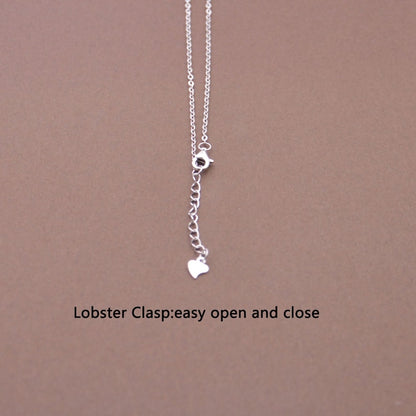 Custom name necklace from Muhva Store featuring a personalized pendant with a stylish, modern design.