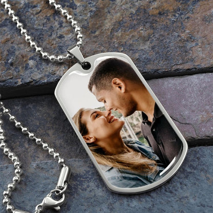 Engraved picture necklace from Muhva Store featuring a personalized pendant with a photo and intricate metal detailing.