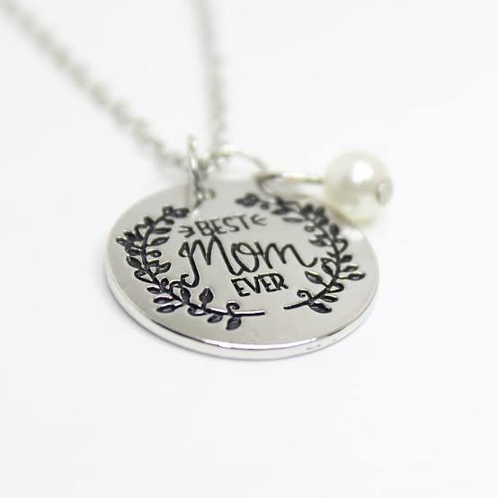 Two Muhva Store "Best Mom Ever" necklaces featuring heart and star charms, stylish jewelry for moms in a pack of two.